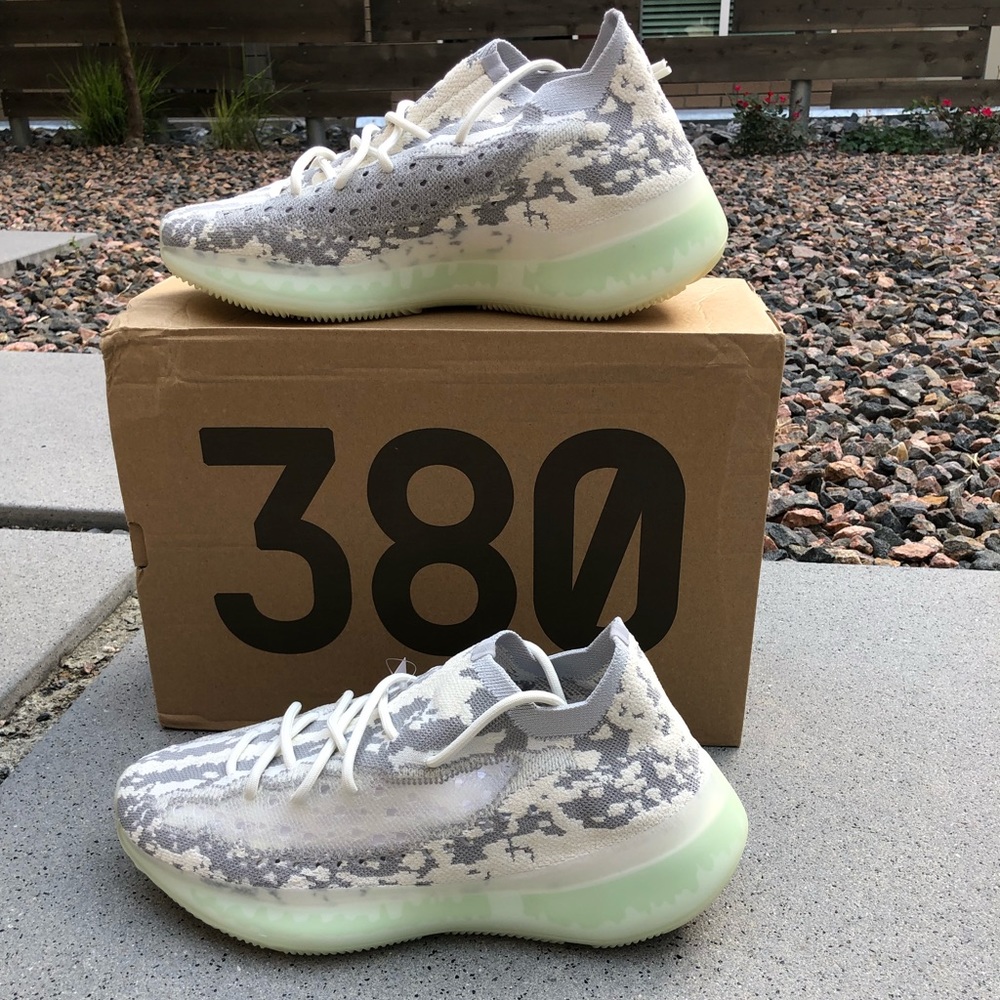 Adidas Yeezy boost 380 Aliens 11.5